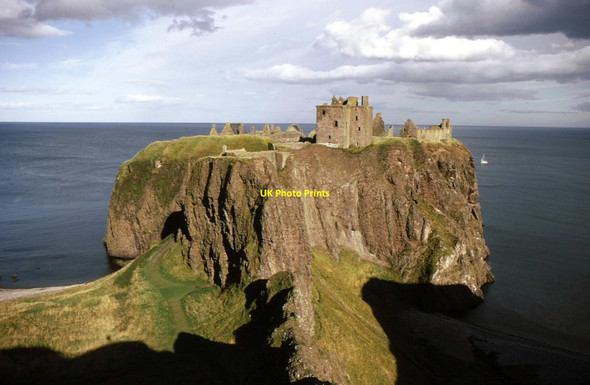 Photo 6"x4" Dunnottar Castle Stonehaven c1973