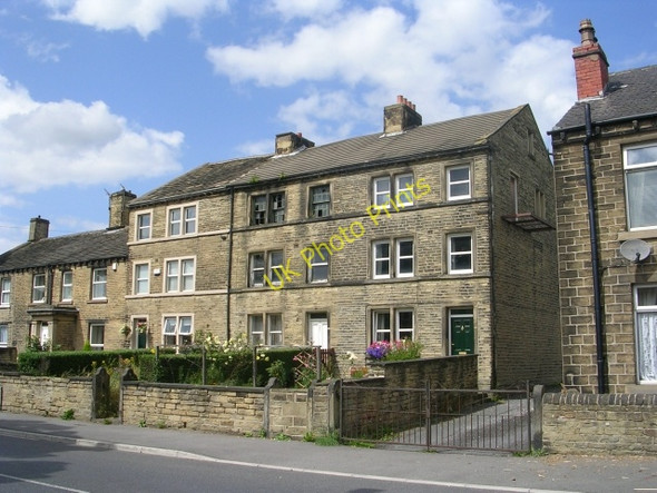Photo 6"x4" Houses - Deighton Road Brackenhall c2009