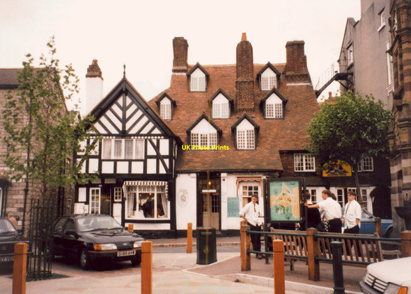 Photo 6"x4" Myddelton Arms, St Peter's Square, Ruthin Ruthin\/Rhuthun c1995