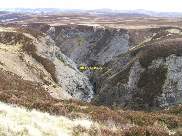 Photo 6"x4" Ailnack Gorge Druim na h-Easgainn c2007