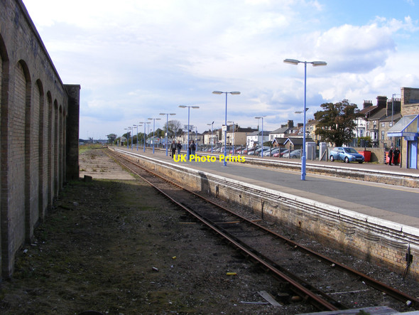 Photo 6"x4" Platform 4 at Lowestoft Station Lowestoft c2010