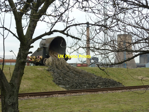 Photo 6"x4" A mockup of a ladle at the Scunthorpe steelworks Scunthorpe c2011