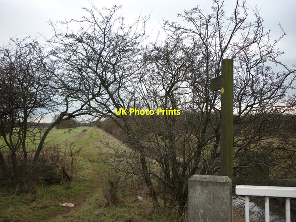 Photo 6"x4" A footpath off the A18 near Scunthorpe Holme\/SE9206 c2011