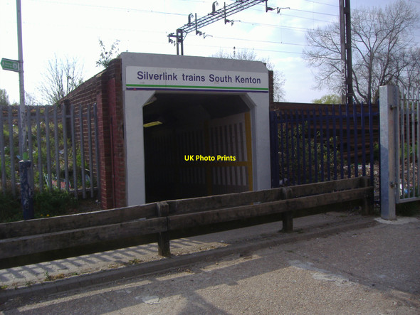 Photo 6"x4" South Kenton station entrance Kenton\/TQ1788 c2007