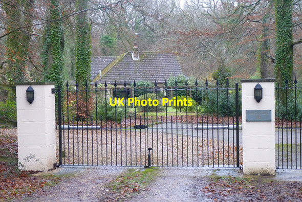Photo 6"x4" Large House on Honey Lane Burley Beacon c2011