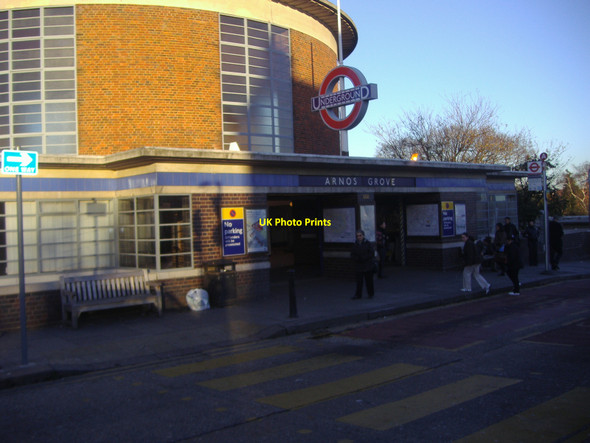 Photo 6"x4" Arnos Grove Tube station Friern Barnet c2007