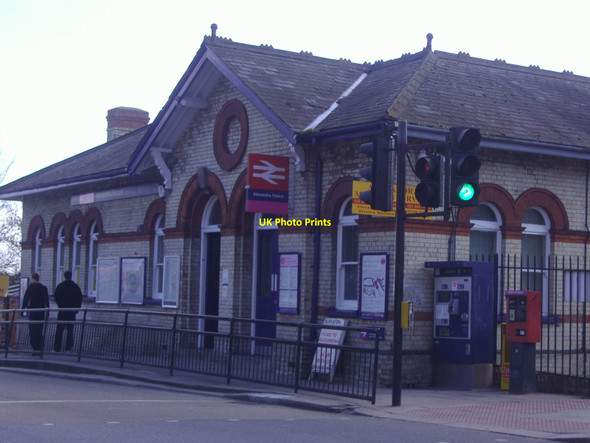 Photo 6"x4" Alexandra Palace station Wood Green\/TQ3090 c2008