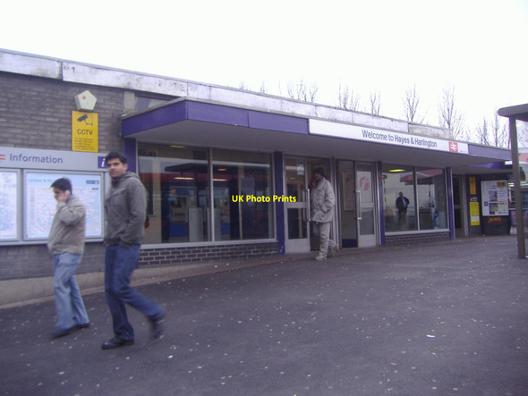 Photo 6"x4" Hayes and Harlington station Hayes\/TQ0980 c2009