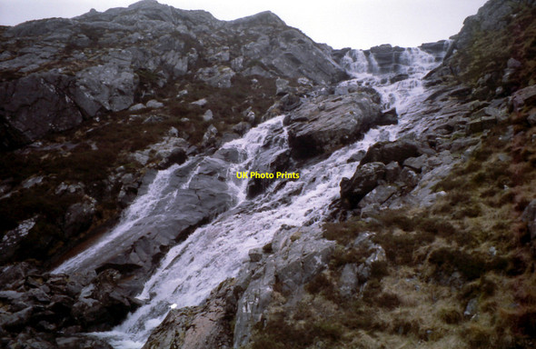 Photo 6"x4" The outflow from Loch Prille Loch Prille c1997