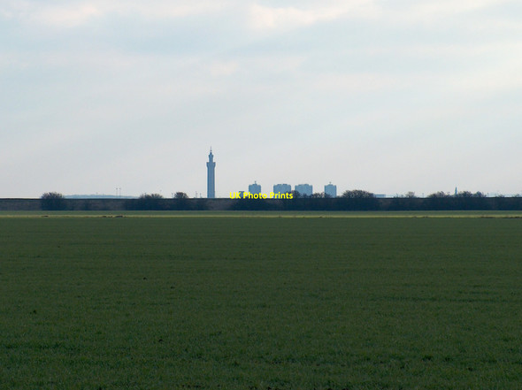 Photo 6"x4" Sunk Island field with Grimsby in the distance Sunk Island c2011