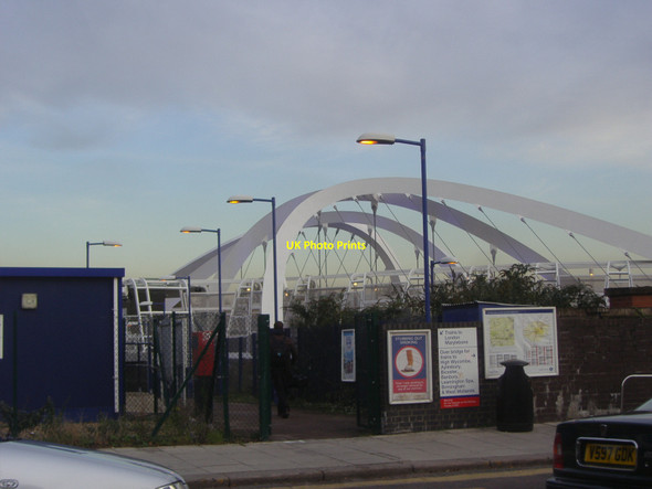 Photo 6"x4" Wembley Stadium station Wembley c2008