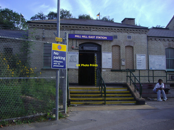 Photo 6"x4" Mill Hill East Tube station entrance Finchley c2007