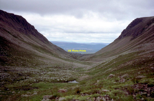 Photo 6"x4" In the Lairig Ghru March Burn\/NH9701 c1994