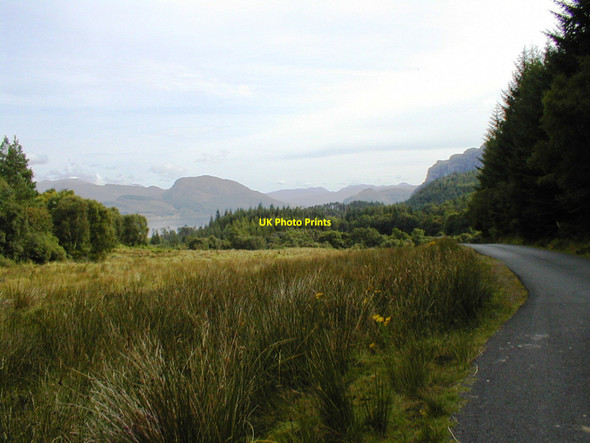 Photo 6"x4" Tumbled Mountains Leacanasigh c2003