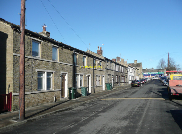 Photo 6"x4" Parratt Row Bradford\/SE1632 c2011