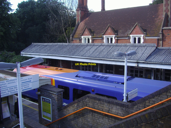Photo 6"x4" Barnes Station with train Barnes c2007