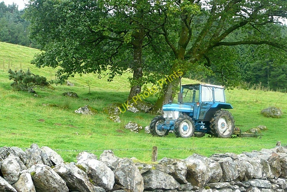 Photo 6"x4" Tractor in Cwm Llynedno Bethania\/SH6250 c2009