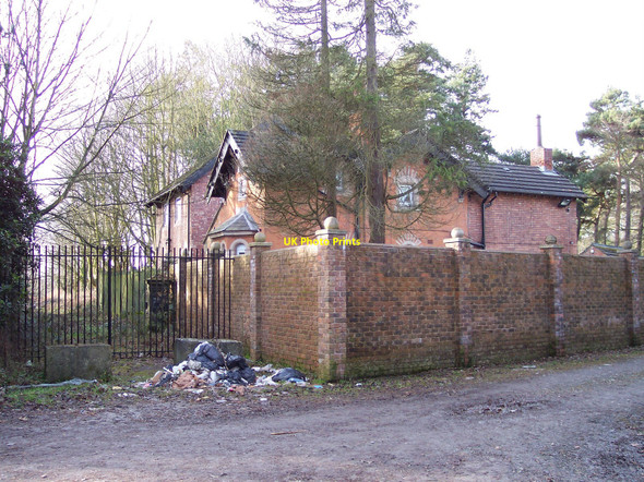 Photo 6"x4" Lodge house in Croxteth Country Park Stockbridge Village c2011