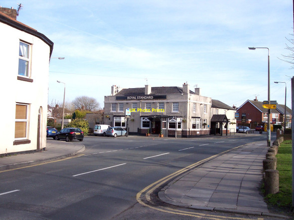 Photo 6"x4" The Royal Standard of West Derby Knotty Ash c2011