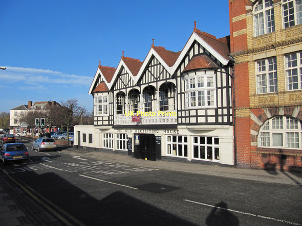 Photo 6"x4" The Old Rectifying House Worcester c2011