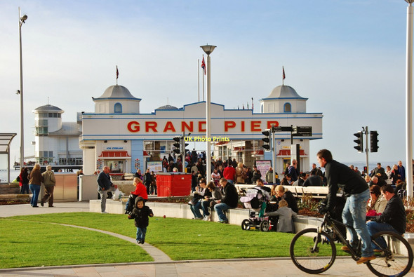 Photo 6"x4" Weston-Super-Mare: Activity by the Pier Entrance Weston-super-Mare c2011
