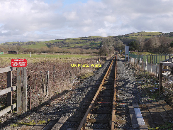 Photo 6"x4" The Vale of Rheidol heads out of Aberystwyth Aberystwyth c2011