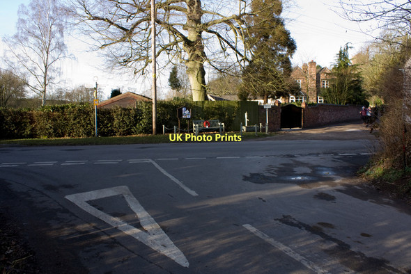 Photo 6"x4" Staggered Crossroads, Ryton Ryton\/SJ7602 c2011