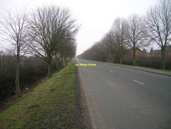 Photo 6"x4" A645 at Camblesforth heading south west Camblesforth c2011