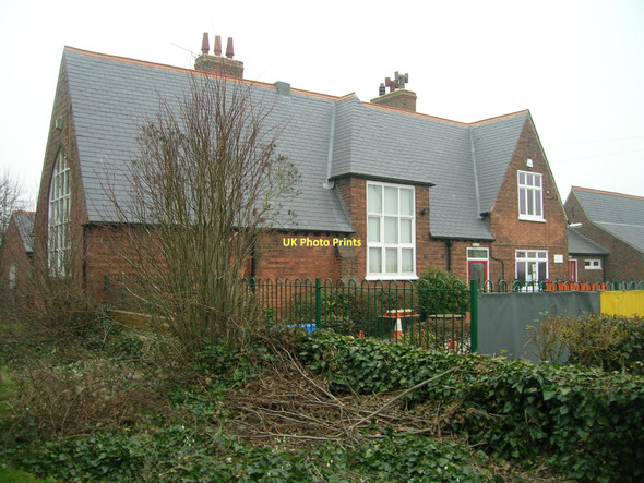 Photo 6"x4" East Cowick primary school East Cowick c2011