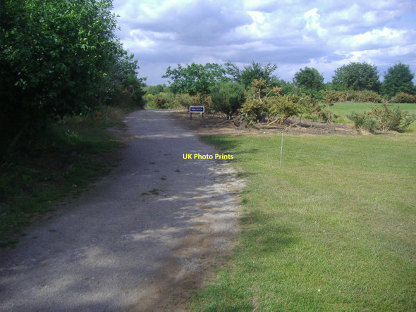 Photo 6"x4" Public footpath through Pyrford golf club Ridgway\/TQ0459 c2009