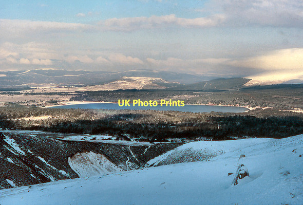 Photo 6"x4" Glen More and Loch Morlich (Winter) Reindeer Ho c1977
