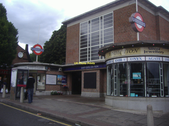 Photo 6"x4" Eastcote tube station Pinner c2008