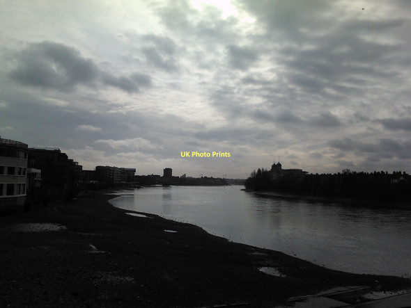 Photo 6"x4" View looking SSE down the Thames from Hammersmith Bridge Hammersmith\/TQ2279 c2011