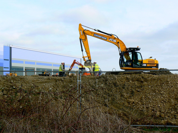 Photo 6"x4" JCB, B&Q distribution centre, Stratton, Swindon Kingsdown\/SU1688 c2011