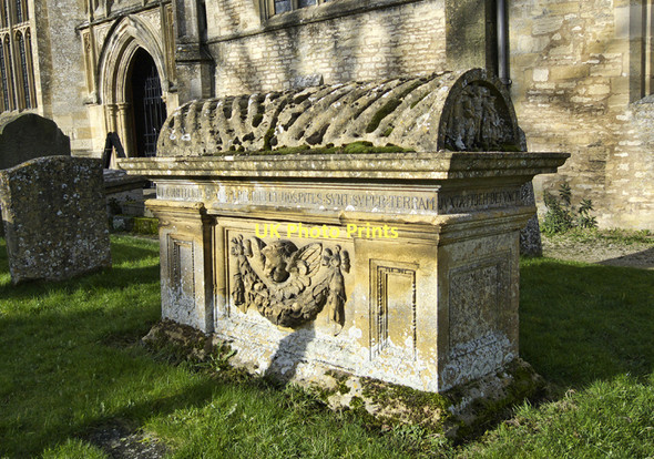 Photo 6"x4" A Bale Tomb Burford\/SP2512 c2011