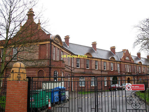 Photo 6"x4" Victoria House, Shooters Hill Eltham c2011