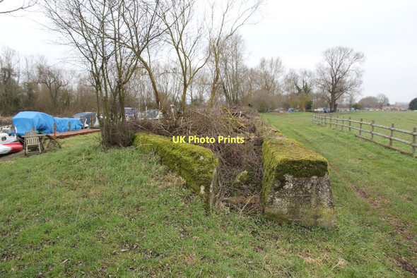 Photo 6"x4" Entrance to the Breastworks Radcot c2011