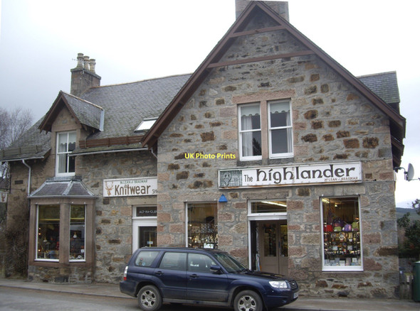 Photo 6"x4" Tourist shops in Braemar Auchendryne c2011