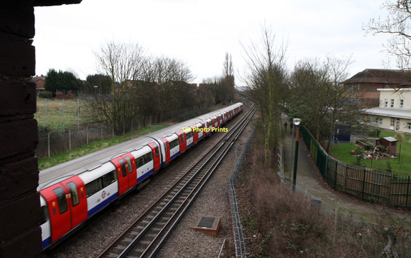 Photo 6"x4" Northern Line From Deansbrook Road Edgware c2011