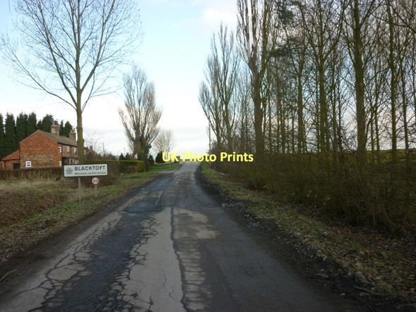 Photo 6"x4" Entering Blacktoft, East Yorkshire Blacktoft c2011