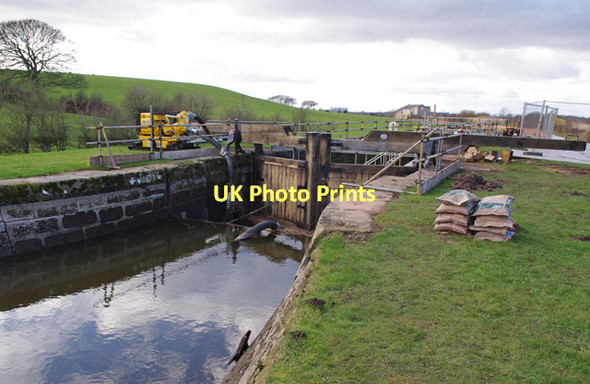 Photo 6"x4" Lock repairs, Lancaster Canal Conder Green c2011