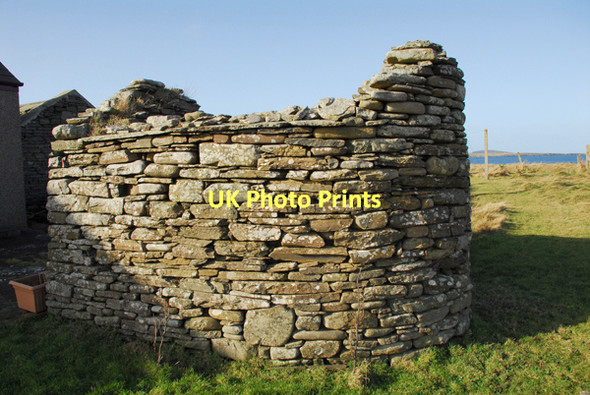 Photo 6"x4" Round stone building at Lochend Burroughston c2011