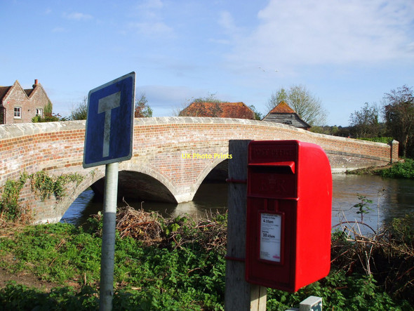 Photo 6"x4" Postbox beside River Avon at Breamore Woodgreen\/SU1717 c2008