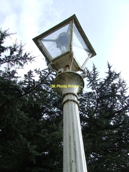 Photo 6"x4" Old Lamp Monks Eleigh c2011