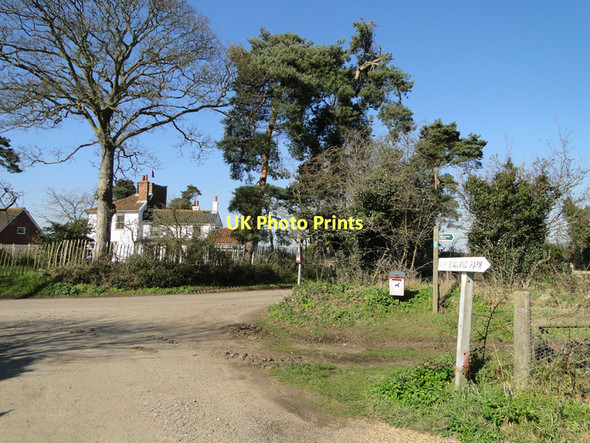 Photo 6"x4" Country house on Priory Road, Snape Snape\/TM3959 c2011