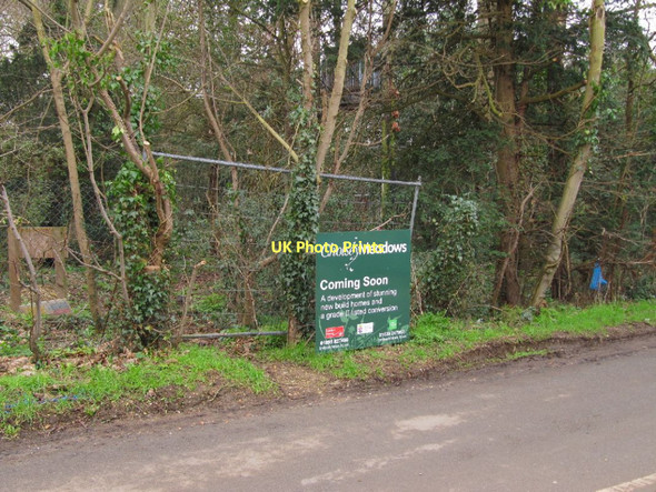 Photo 6"x4" New signage Cholsey c2011