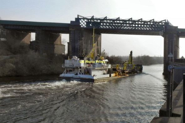 Photo 6"x4" Manchester Ship Canal Irlam c2011
