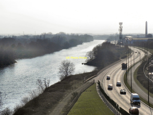 Photo 6"x4" Manchester Ship Canal & Cadishead Way Partington c2011