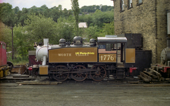Photo 6"x4" Worth Valley Railway - 1776 Haworth c1976