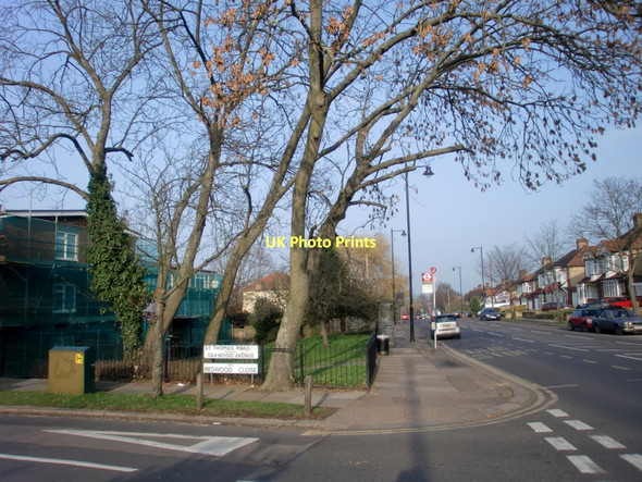 Photo 6"x4" St Thomas Road, Southgate, London  N14 Southgate\/TQ3094 c2011